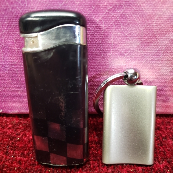 Earnhardt Lighter and Key Chain - Picture 2 of 3